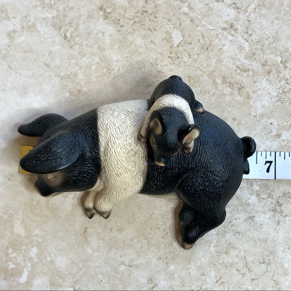 HARVEY KNOX Sleeping Pig w/ Baby HOUSE GLOBAL ART - Picture 6 of 6